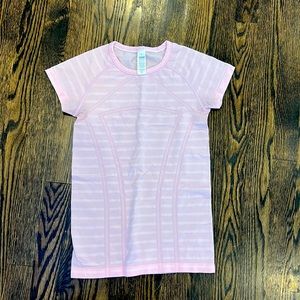Ivivva pink shirt sleeve shirt. Size 10